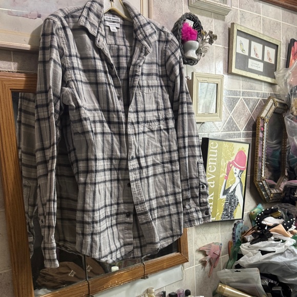 Amazon essentials shirt - Picture 1 of 6